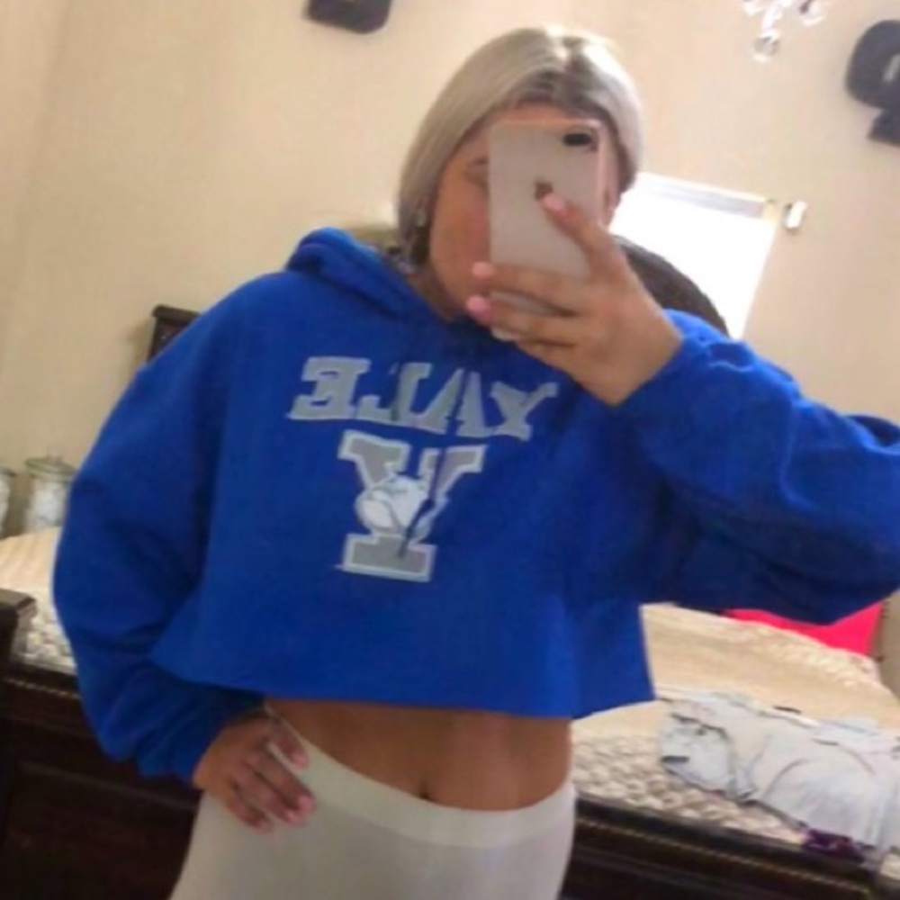 YALE CROPPED HOODIE